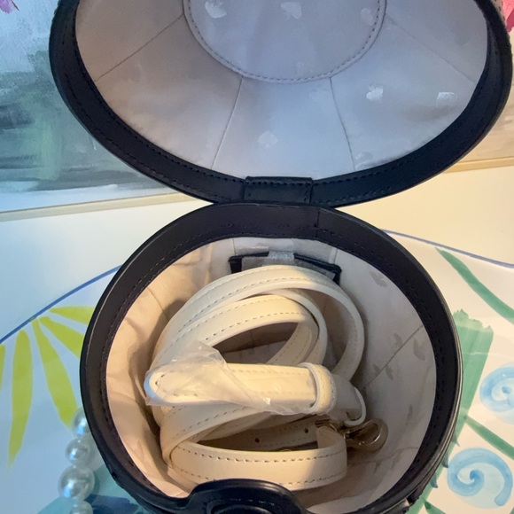 NWT Kate Spade Novelty Ice Cream Sundae Crossbody Bag Cream Navy Cherry Accent - Picture 10 of 12